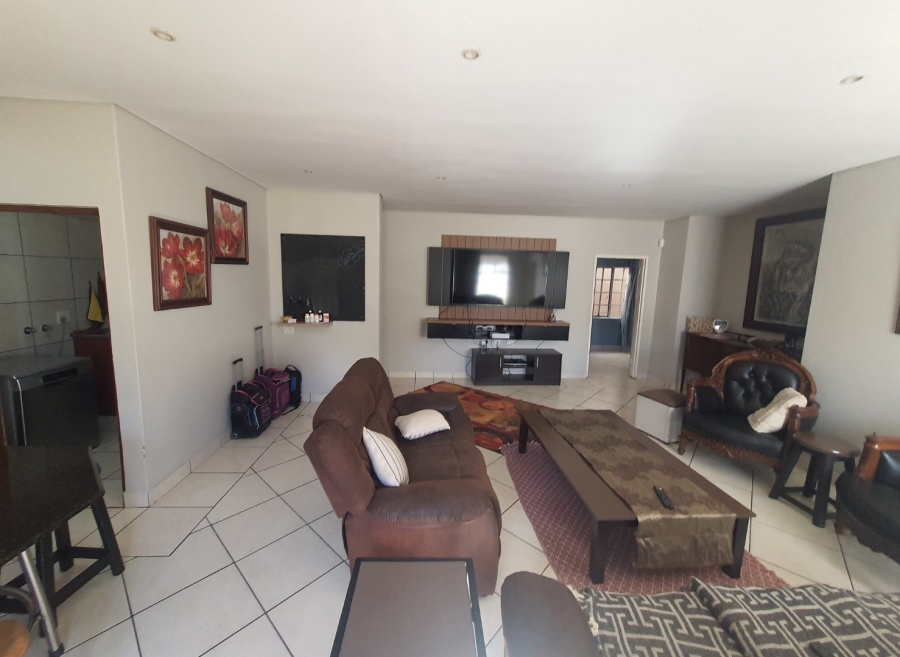 5 Bedroom Property for Sale in Rietfontein A H North West